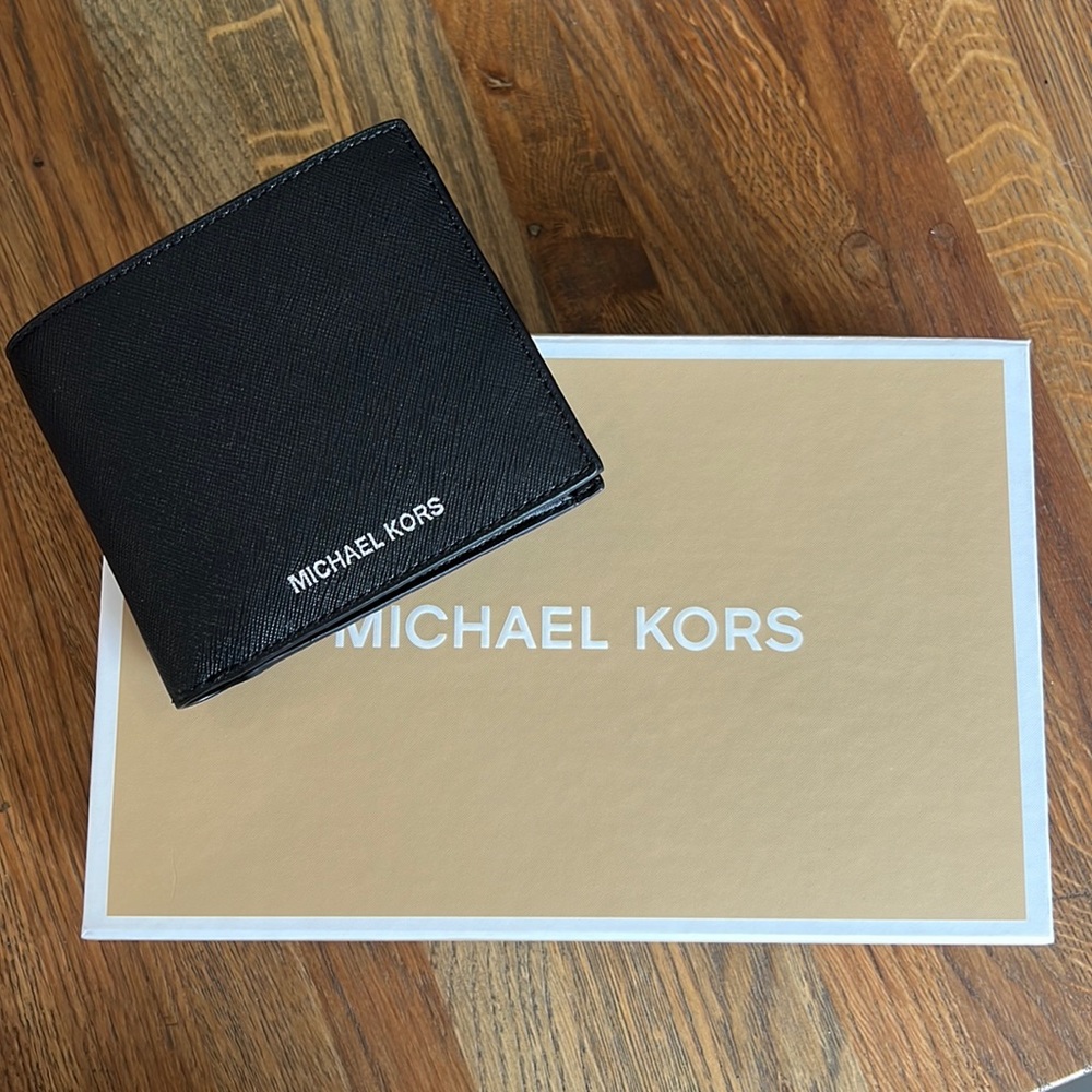 Brand New Michael Kors Wallet